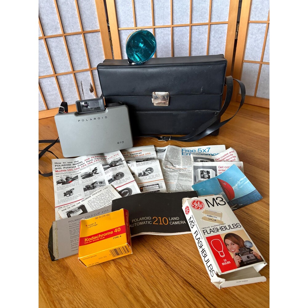 Polaroid Automatic 210 Land Camera Kit | Vintage Instant Camera Decor (Flashgun,